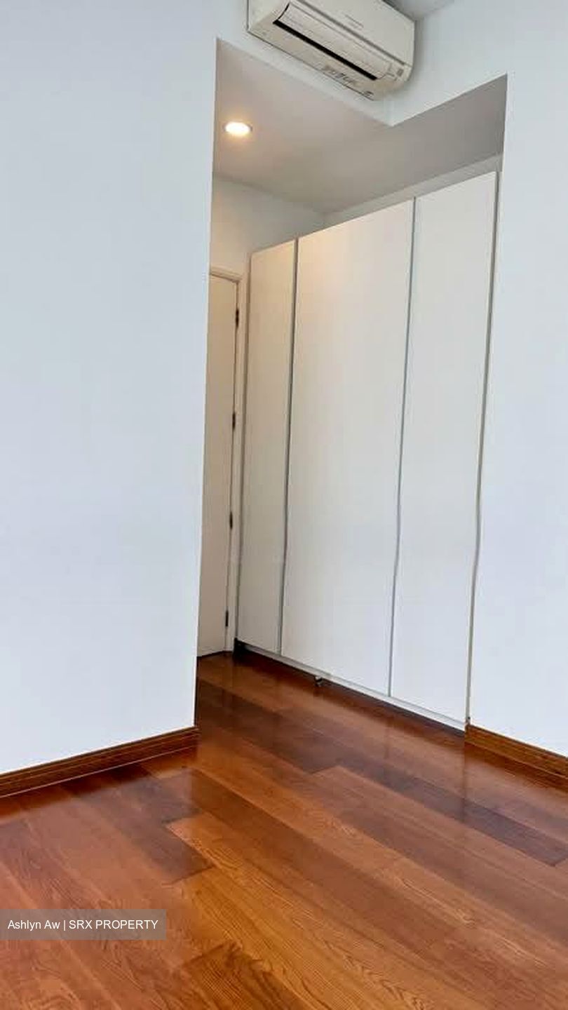 Kingsford . Hillview Peak (D23), Condominium #570697821
